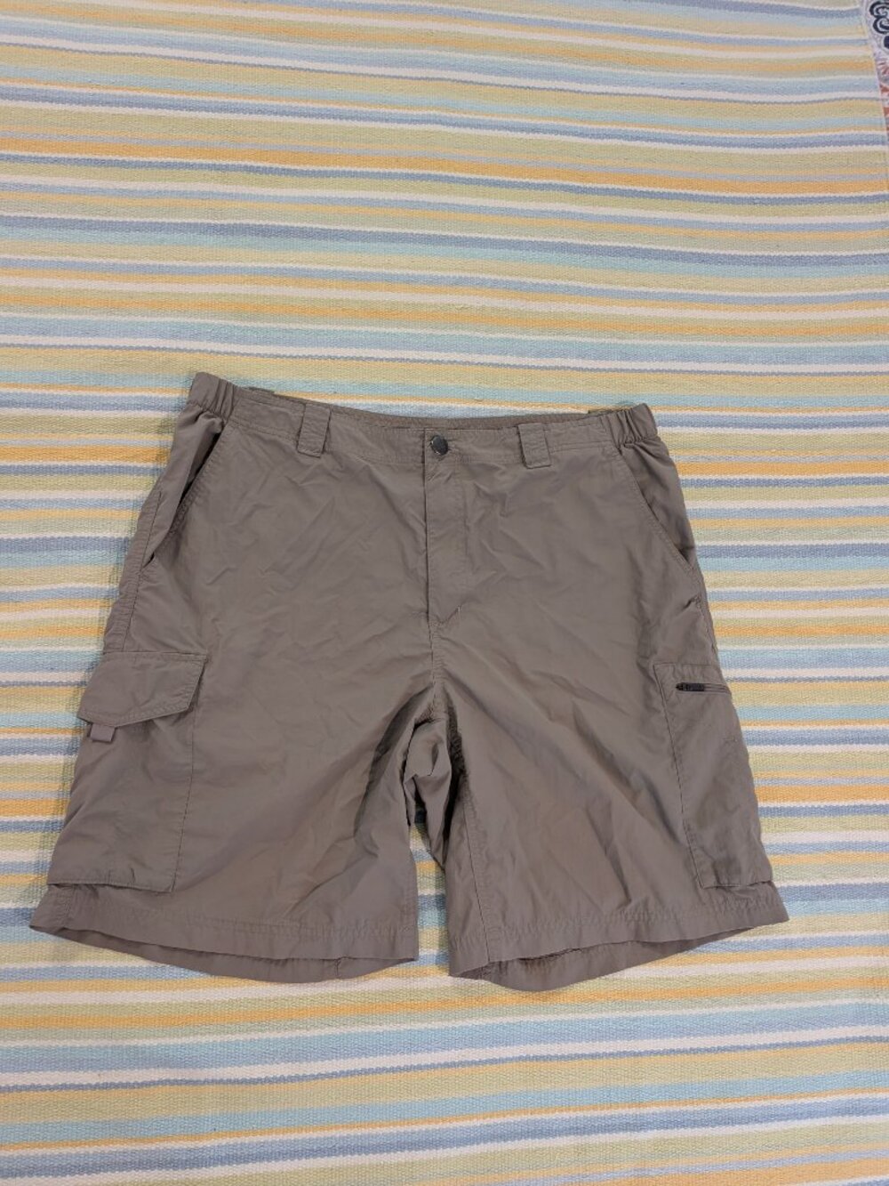 Columbia Size 40 Silver Ridge Zip Pocket Cargo Hiking Shorts Tan Omni-Shade UPF